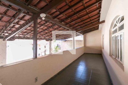 Casa para alugar com 108m², 4 quartos e 2 vagas Casa para alugar com 108m², 4 quartos e 2 vagasVaranda Fundos