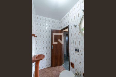 Casa para alugar com 108m², 4 quartos e 2 vagas Casa para alugar com 108m², 4 quartos e 2 vagasBanheiro Social