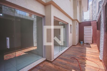 Casa à venda com 220m², 3 quartos e 2 vagasCorredor Lateral