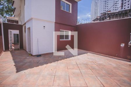 Casa à venda com 220m², 3 quartos e 2 vagasGaragem