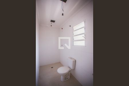 Casa à venda com 220m², 3 quartos e 2 vagasBanheiro Suíte