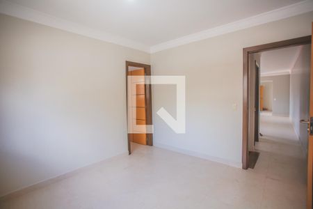 Casa à venda com 220m², 3 quartos e 2 vagasSuíte