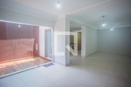 Casa à venda com 220m², 3 quartos e 2 vagasCopa