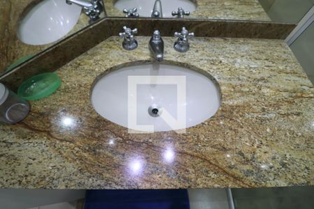 Apartamento para alugar com 65m², 2 quartos e 2 vagasBanheiro Suíte