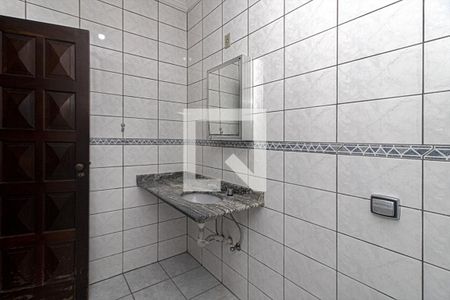 Casa à venda com 200m², 3 quartos e 5 vagasBanheiro - Suíte 2