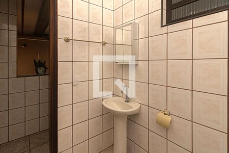 Casa à venda com 200m², 3 quartos e 5 vagasÁrea de Serviço - Banheiro