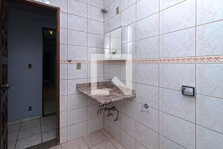 Casa à venda com 200m², 3 quartos e 5 vagasBanheiro - Suíte 1