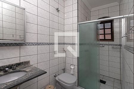 Casa à venda com 200m², 3 quartos e 5 vagasBanheiro - Suíte 2