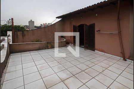 Casa à venda com 200m², 3 quartos e 5 vagasTerraço