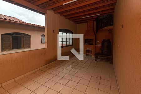 Casa à venda com 200m², 3 quartos e 5 vagasChurrasqueira