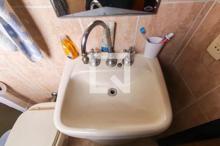 Casa à venda com 175m², 3 quartos e 2 vagasBanheiro da Suíte 2