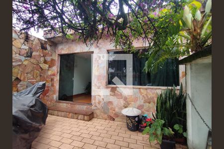 Casa à venda com 498m², 4 quartos e 2 vagasFachada da Casa