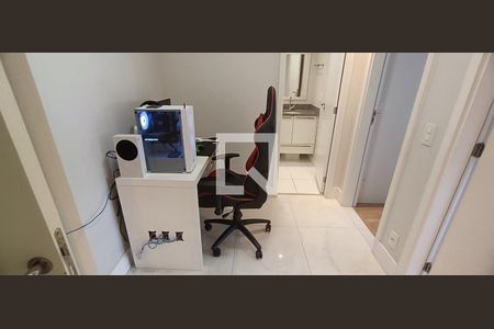 Apartamento à venda com 124m², 3 quartos e 2 vagasEscritório