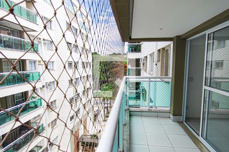 Apartamento à venda com 63m², 2 quartos e 1 vagasala - varanda
