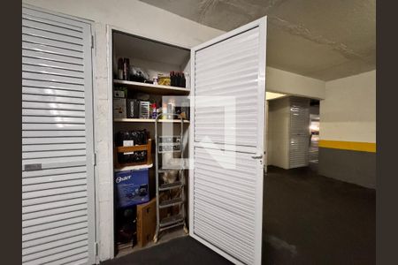 Apartamento à venda com 66m², 2 quartos e 2 vagasDepósito