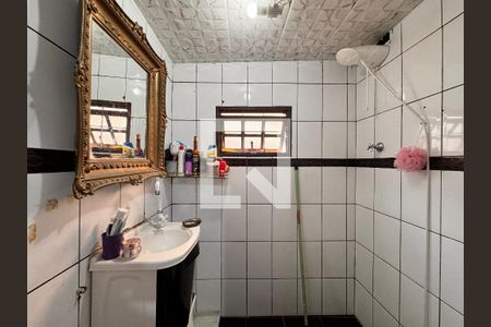 Casa à venda com 95m², 3 quartos e 1 vaga Casa à venda com 95m², 3 quartos e 1 vagaBanheiro edícula