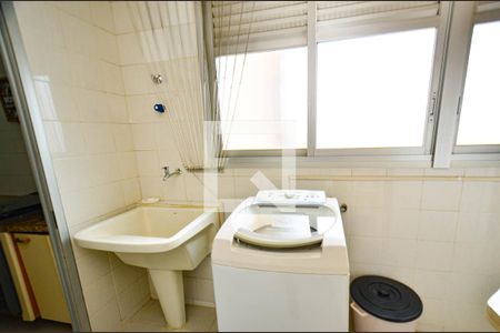 Apartamento à venda com 115m², 3 quartos e 2 vagas Apartamento à venda com 115m², 3 quartos e 2 vagasArea serviço