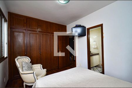 Apartamento à venda com 115m², 3 quartos e 2 vagas Apartamento à venda com 115m², 3 quartos e 2 vagasSuite