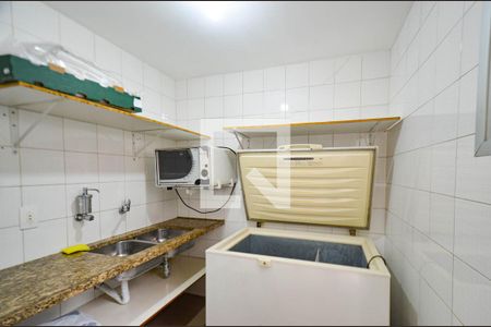 Apartamento à venda com 115m², 3 quartos e 2 vagas Apartamento à venda com 115m², 3 quartos e 2 vagasCozinha do Salao de festas