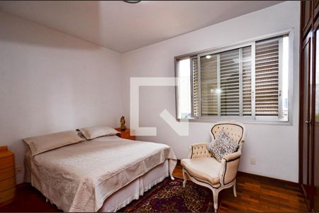 Apartamento à venda com 115m², 3 quartos e 2 vagas Apartamento à venda com 115m², 3 quartos e 2 vagasSuite