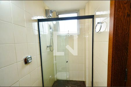 Apartamento à venda com 115m², 3 quartos e 2 vagas Apartamento à venda com 115m², 3 quartos e 2 vagasBanheiro suite