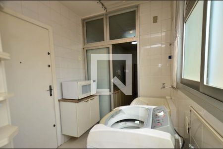 Apartamento à venda com 115m², 3 quartos e 2 vagas Apartamento à venda com 115m², 3 quartos e 2 vagasArea serviço