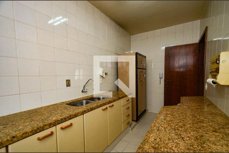 Apartamento à venda com 115m², 3 quartos e 2 vagas Apartamento à venda com 115m², 3 quartos e 2 vagasCozinha