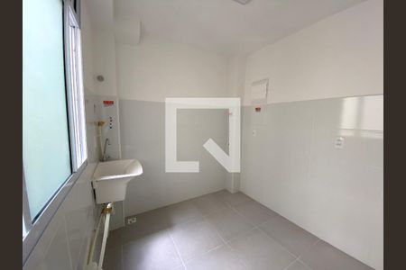 Apartamento para alugar com 45m², 2 quartos e 1 vaga Apartamento para alugar com 45m², 2 quartos e 1 vagaCozinha e Área de Serviço