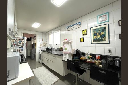 Apartamento à venda com 105m², 2 quartos e 2 vagasCozinha