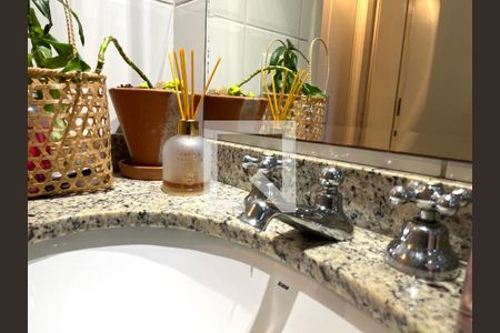 Apartamento à venda com 105m², 2 quartos e 2 vagasBanheiro Corredor