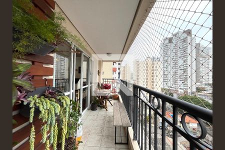 Apartamento à venda com 105m², 2 quartos e 2 vagasVaranda