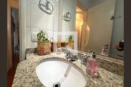 Apartamento à venda com 105m², 2 quartos e 2 vagasBanheiro Corredor