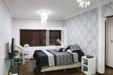 Casa à venda com 584m², 5 quartos e 5 vagasSuíte 1