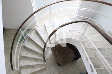 Casa à venda com 584m², 5 quartos e 5 vagasSala - Hall de entrada