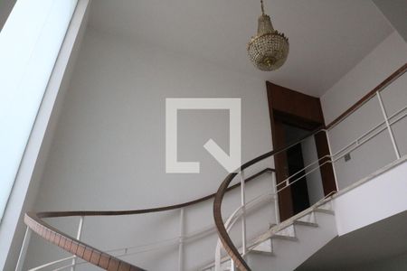 Casa à venda com 584m², 5 quartos e 5 vagasSala - Hall de entrada