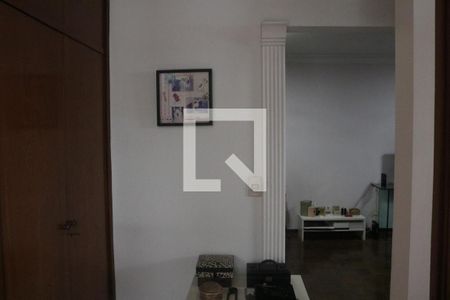 Casa à venda com 584m², 5 quartos e 5 vagasSuíte 1