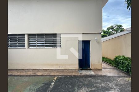 Casa à venda com 584m², 5 quartos e 5 vagasQuintal