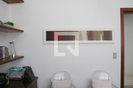 Casa à venda com 584m², 5 quartos e 5 vagasEscritório