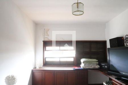 Casa à venda com 584m², 5 quartos e 5 vagasQuarto 2