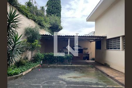 Casa à venda com 584m², 5 quartos e 5 vagasQuintal