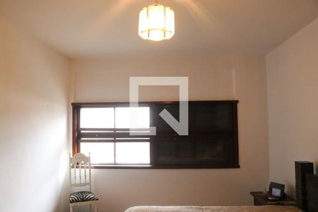 Casa à venda com 584m², 5 quartos e 5 vagasQuarto 4