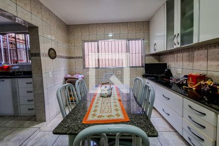 Casa à venda com 156m², 3 quartos e 2 vagasCozinha