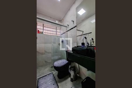 Casa à venda com 156m², 3 quartos e 2 vagasBanheiro