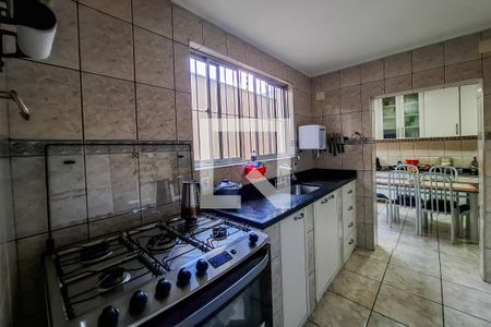 Casa à venda com 156m², 3 quartos e 2 vagasCozinha