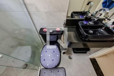 Casa à venda com 156m², 3 quartos e 2 vagasBanheiro