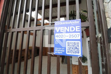 Casa à venda com 154m², 3 quartos e 2 vagasFachada