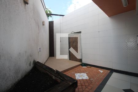 Casa à venda com 163m², 3 quartos e 2 vagasCozinha externa e quintal