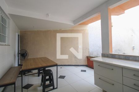 Casa à venda com 163m², 3 quartos e 2 vagasCozinha externa e quintal