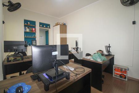 Casa à venda com 163m², 3 quartos e 2 vagasQuarto 3 (suíte)