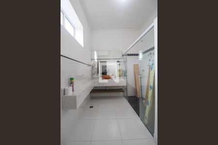 Casa à venda com 163m², 3 quartos e 2 vagasBanheiro do Quarto 1 (suíte)